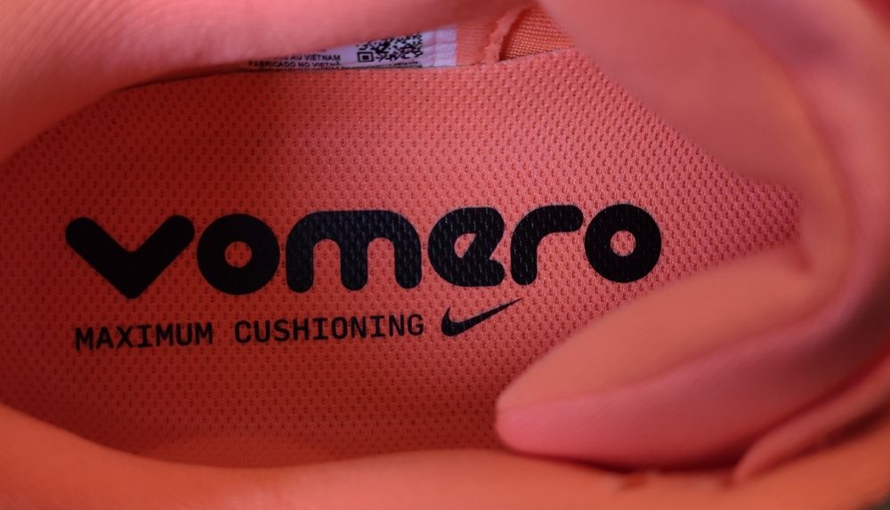 Nike Vomero plus номер 43