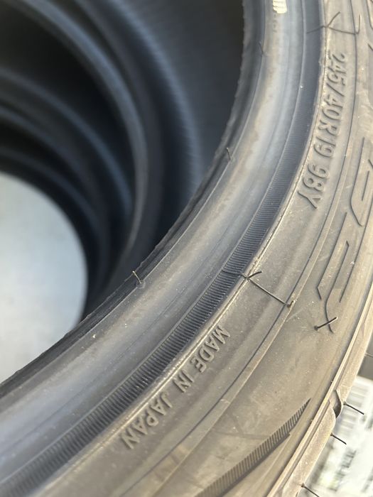 Гуми 245/40/19  Nitto Нови Летни 2 броя Made in Japan