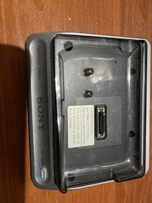 Продается подзарядник для видеокамеры Soni