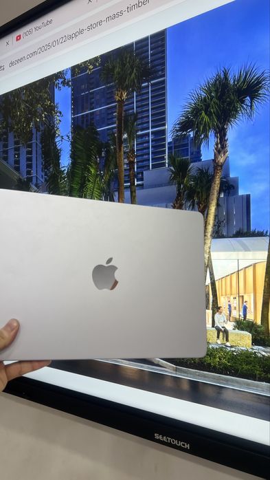 Macbook  Air   M4