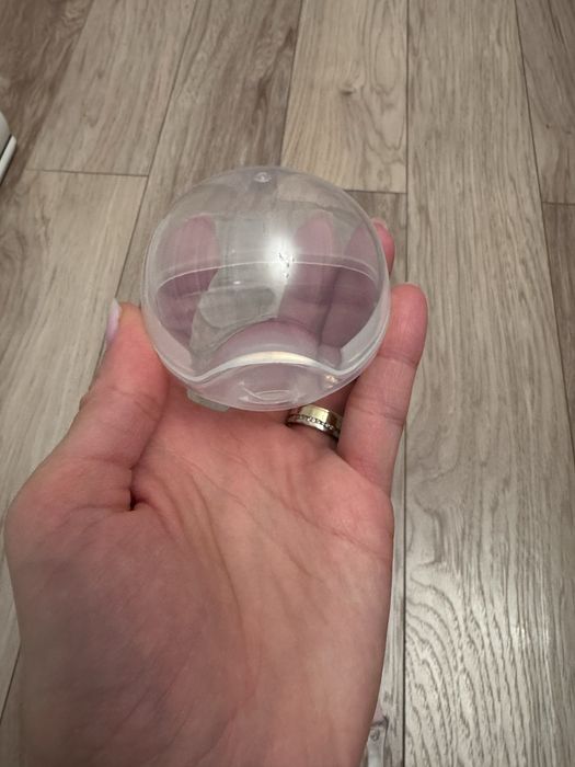 Set 5 cutiute depozitare suzete plus 2 lanturi pentru suzete