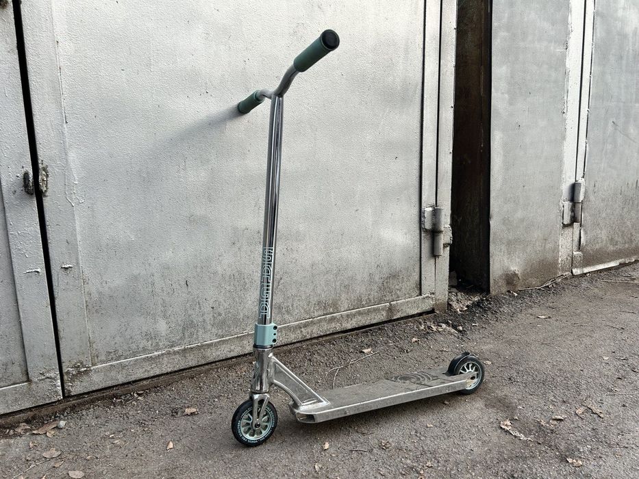 Трюковой самокат