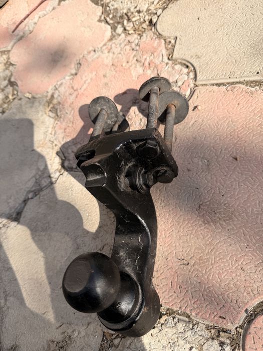 Фаркоп на Toyota Prado 120