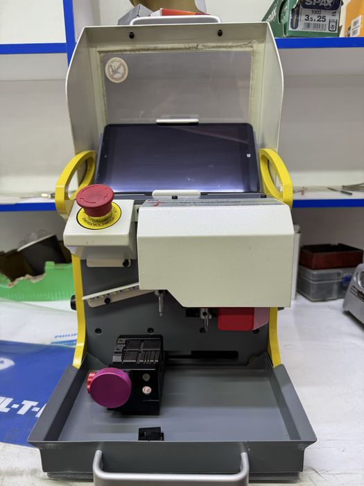 Станок для изготовление ключей ЧПУ SEC-E9