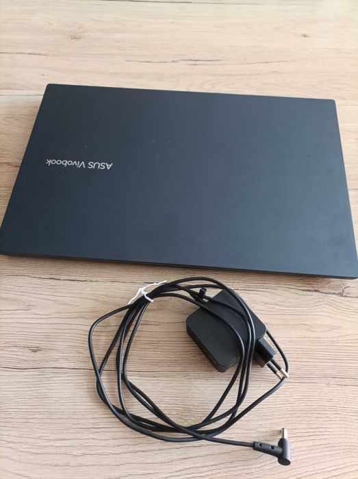 Asus X1502Z, I5- 1235U-16Gb ram, 512ssd,Windows 11 pro