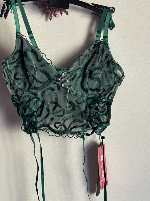 Корсет с бродерия