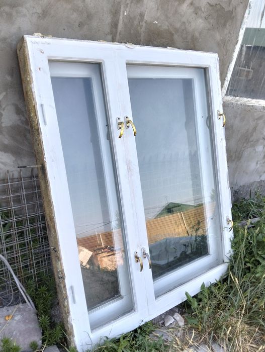 Продам деревяенные окна 6 штук.