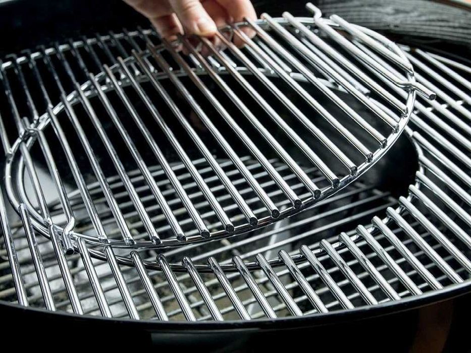 Угольный гриль Weber Master-Touch GBS E-5750 57 см с чехлом