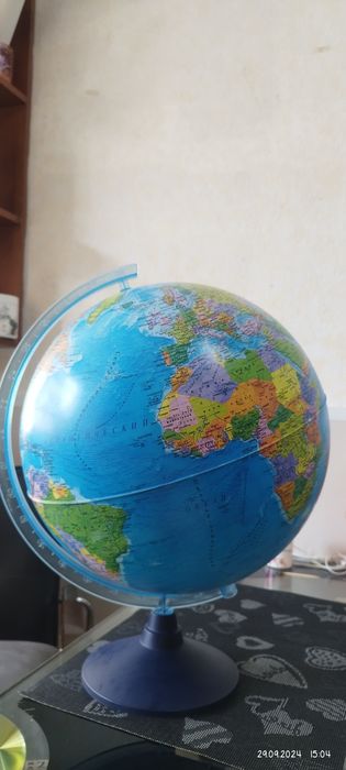 Глобус большой новый