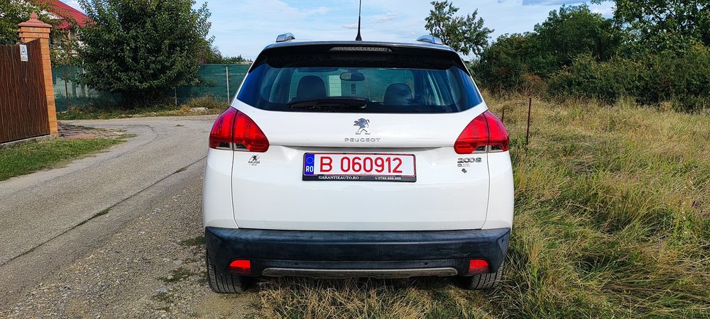 Peugeot 2008 1.2 PureTech 110 CP | 2014 | 122.810 km | Manuală | Benzină