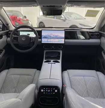 Leapmotor C01 Premium gibrid 216