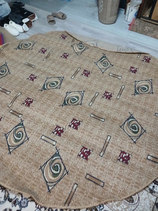 Ковер новый хороший