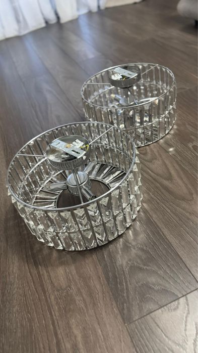 2 candelabre, in stare foarte buna