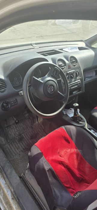 Vând vw caddy din 2012