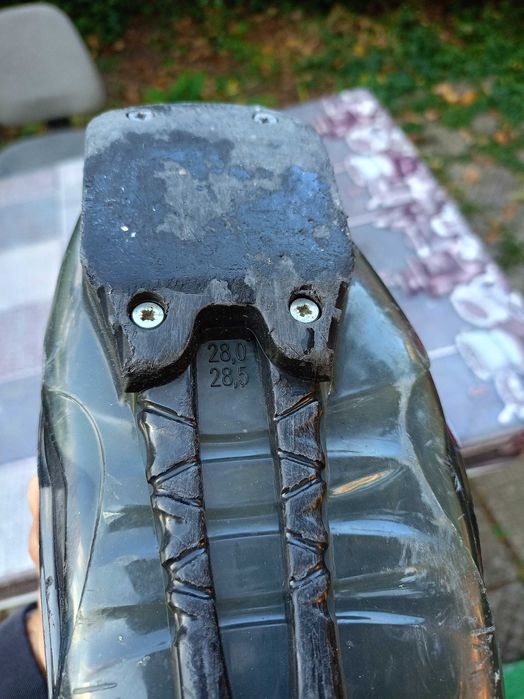 Продавам ски обувки Atomic номер 39.5, 42 и 43