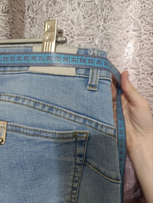Женские джинсы ××