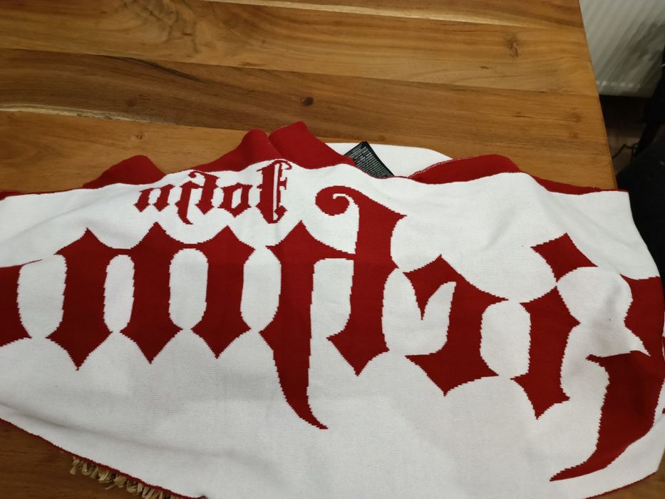 Шал John Richmond, шапка Coach