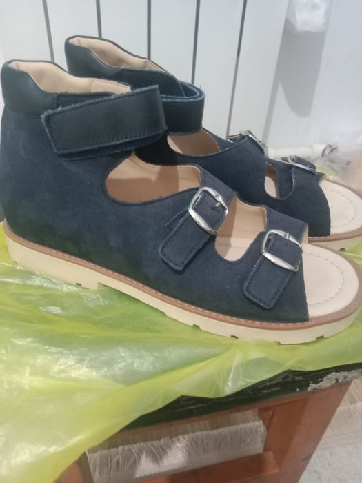 Продам ортопедические обуви