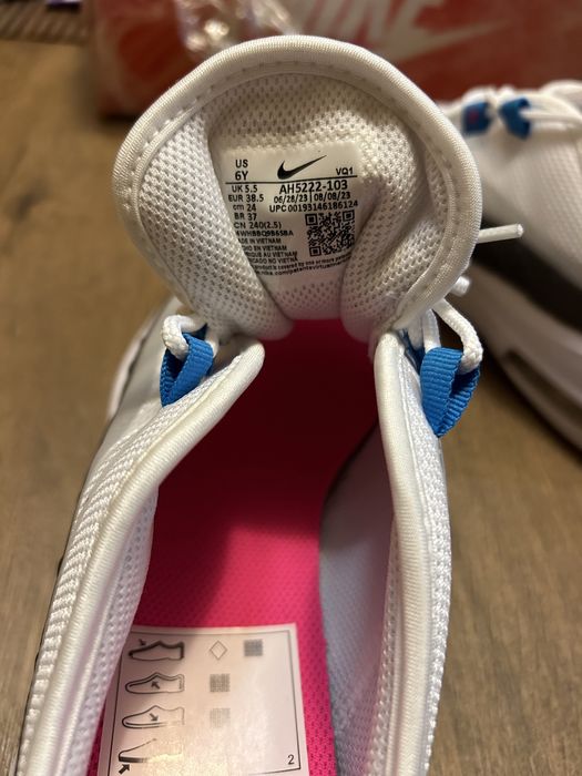 Найк дамски маратонки