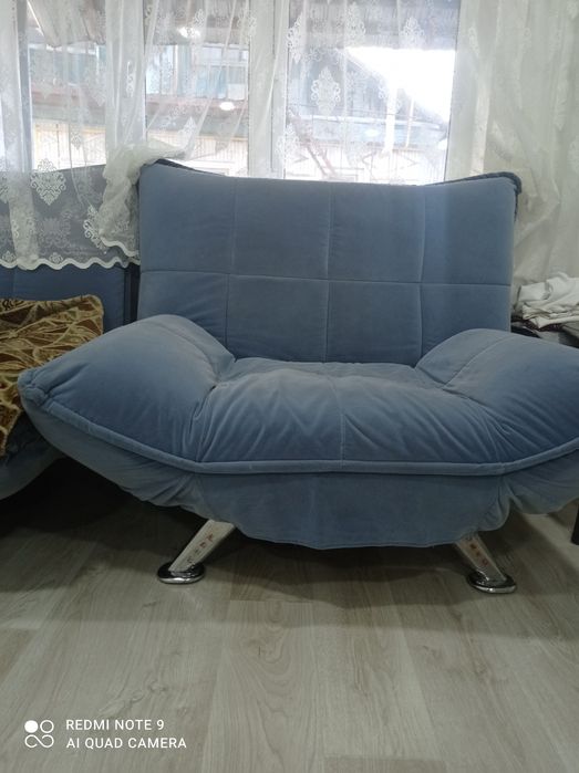 Срочно продам 2 шт кресла