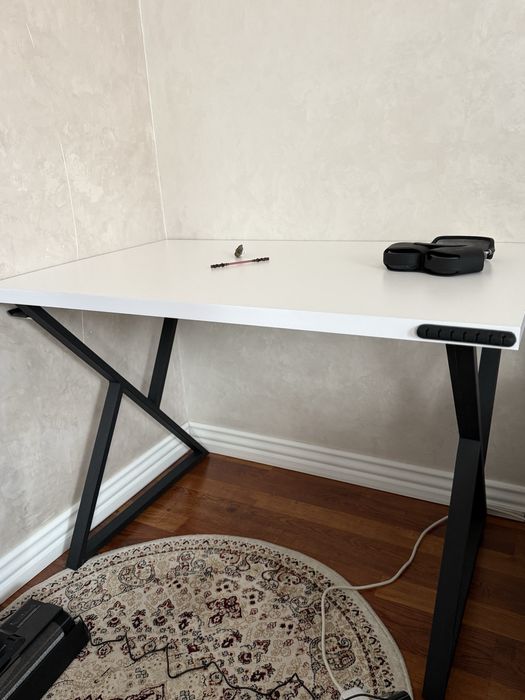 Стол компьютерный