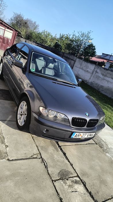 Vând BMW 320 D  facelift