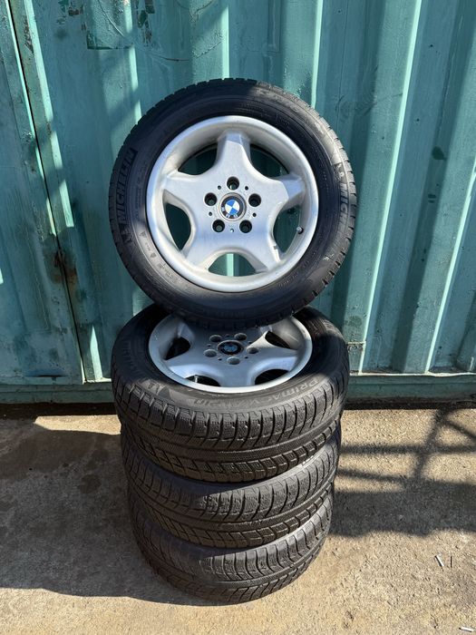 Продается диски с покрышками на BMW