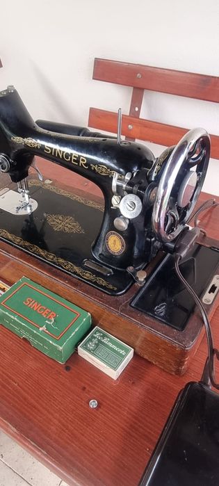 Mașina de cusut Singer