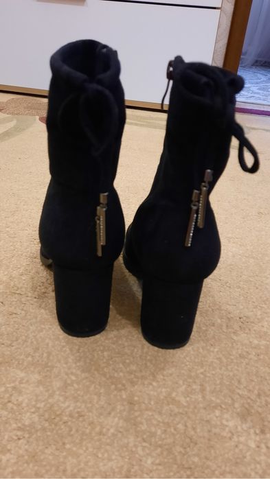 Продаю обувь 34-35рр