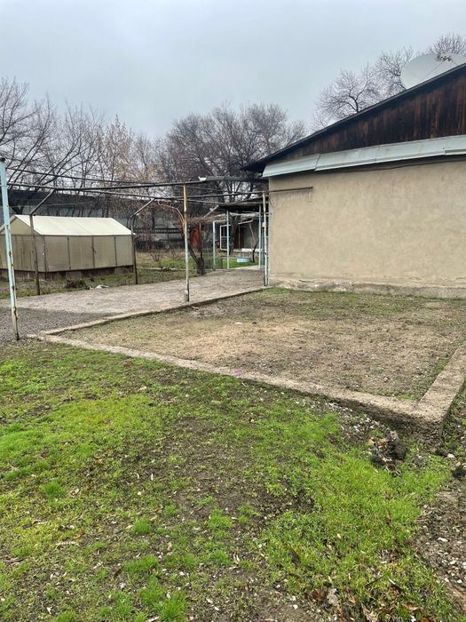 Два дома с большим участком