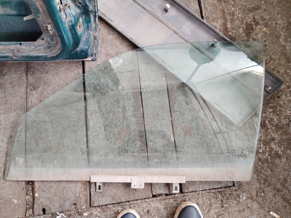 Продам две двери пассат б3