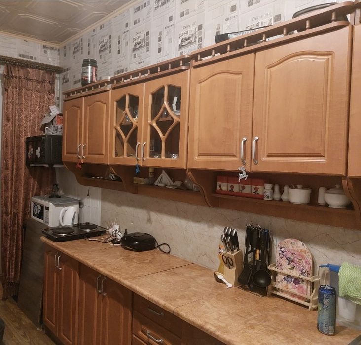 Продам кухонный гарнитур с мойкой