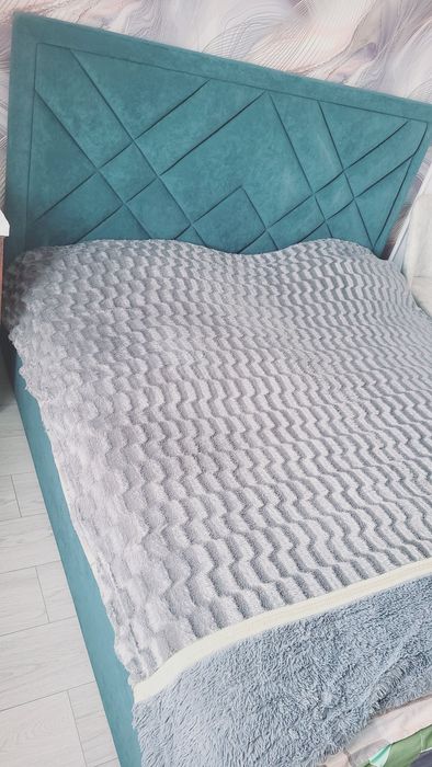 Кровать двуспальная 180*200