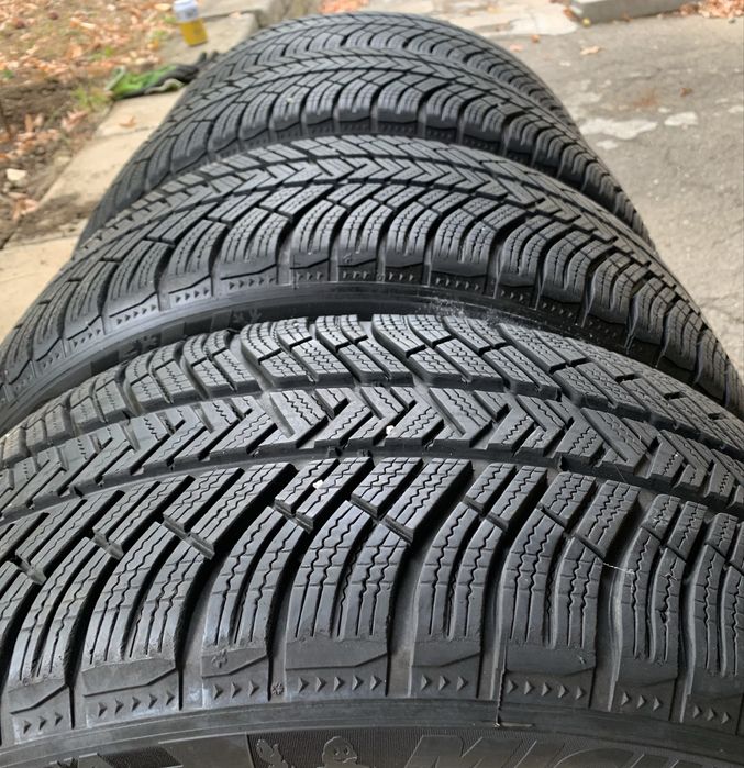Зимни гуми 255/45R19 Michelin 255-45-19 Мишелин DOT 2621 Mercedes S V
