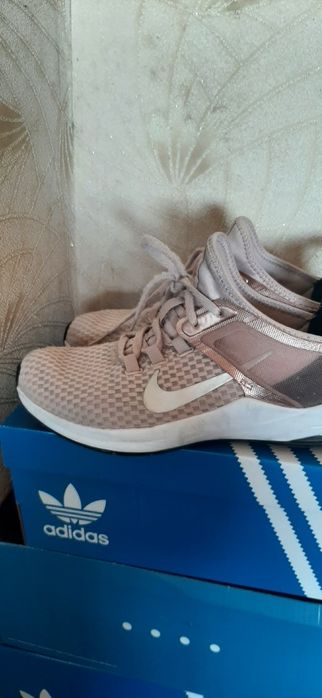 Отлични  Найк 38,-38,6