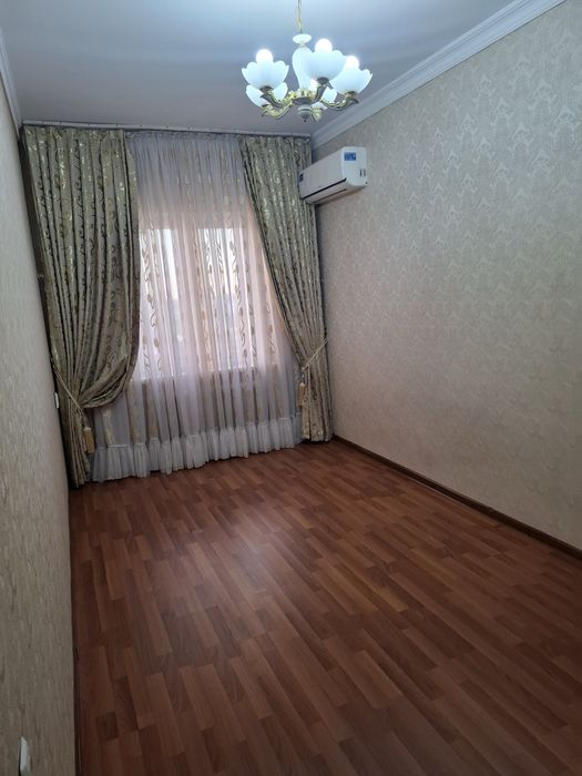 Продаётся 4 комнатна 90 м2 Квартира от Яшнабадский района