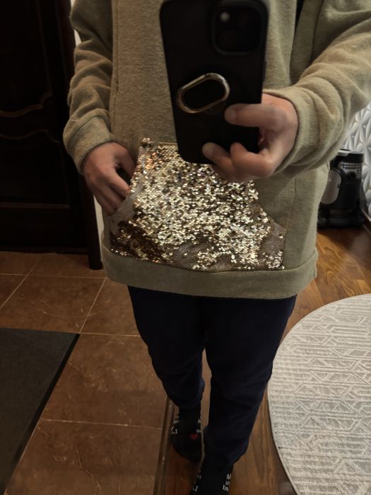 Акриловый свитер для кормящих