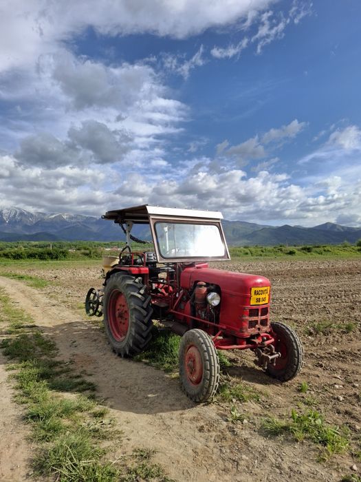 Vând tractor Fahr d180H
