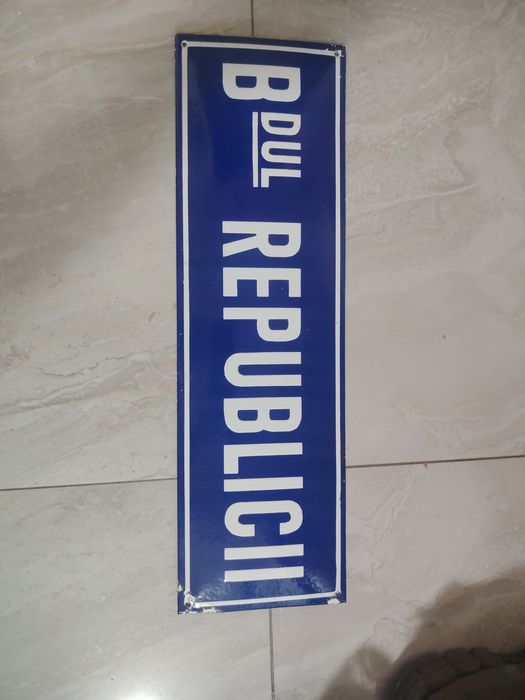 Tabla Emailata stradala Bdul Republicii