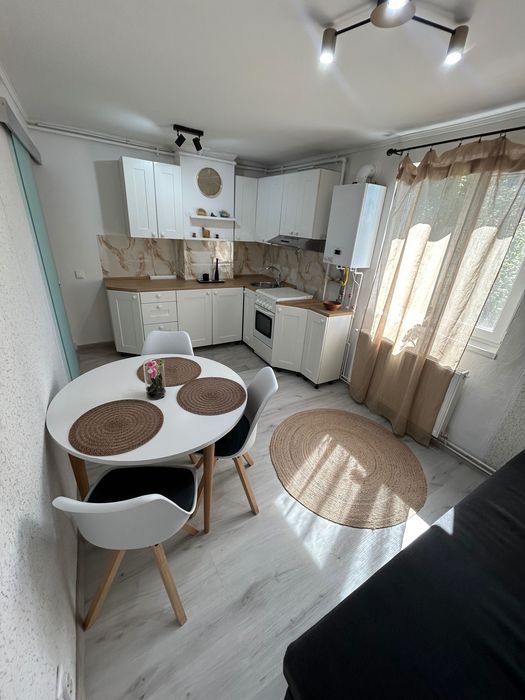Apartament 3 camere decomandat