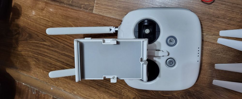 Продаю пульт управления на dji phantom advanced