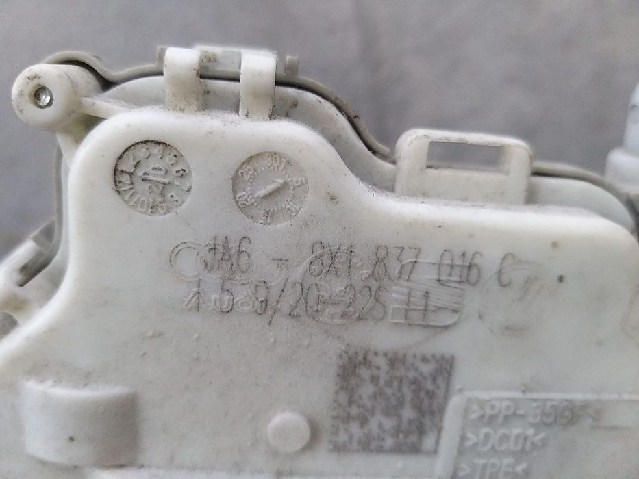 Broasca usa dreapta fata audi a3 8v 8x1837016c