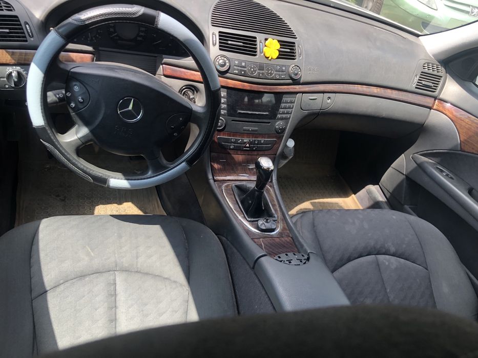 Mercedes W211 E220 на части Мерцедес