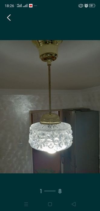 Люстра хрустальная.