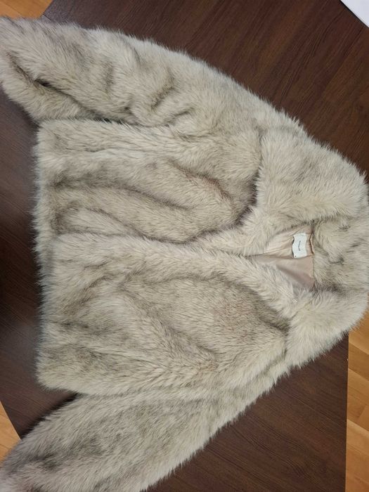 Топло пухкаво палтенце на Reservede с подарък 50 лв