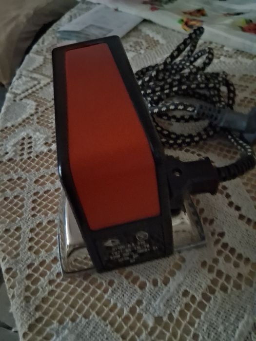 Fier electric de călcat pentru voiaj