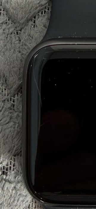 Apple Watch SE (GPS + Cellular)