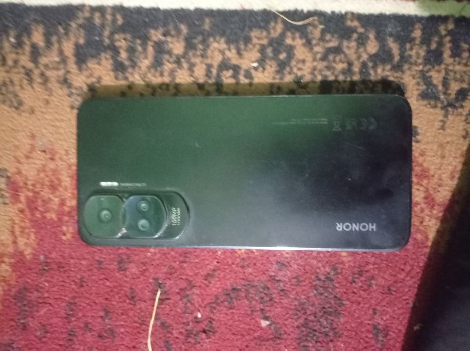 Продаëтся телефон Honor 90 Lite