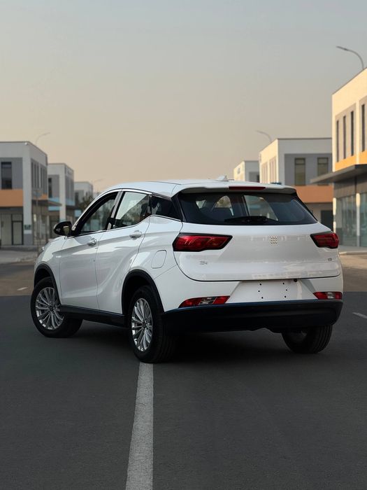 1000$ bosh tulov bilan Dongfeng Landian E3