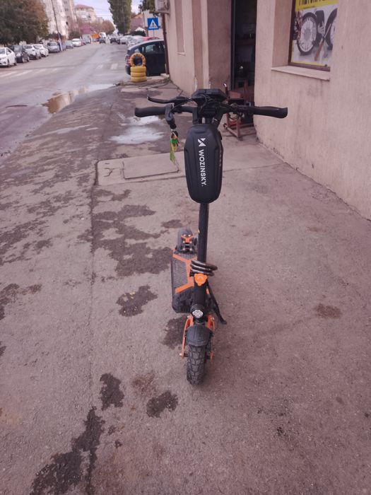 De. Vânzare Trotineta g2max